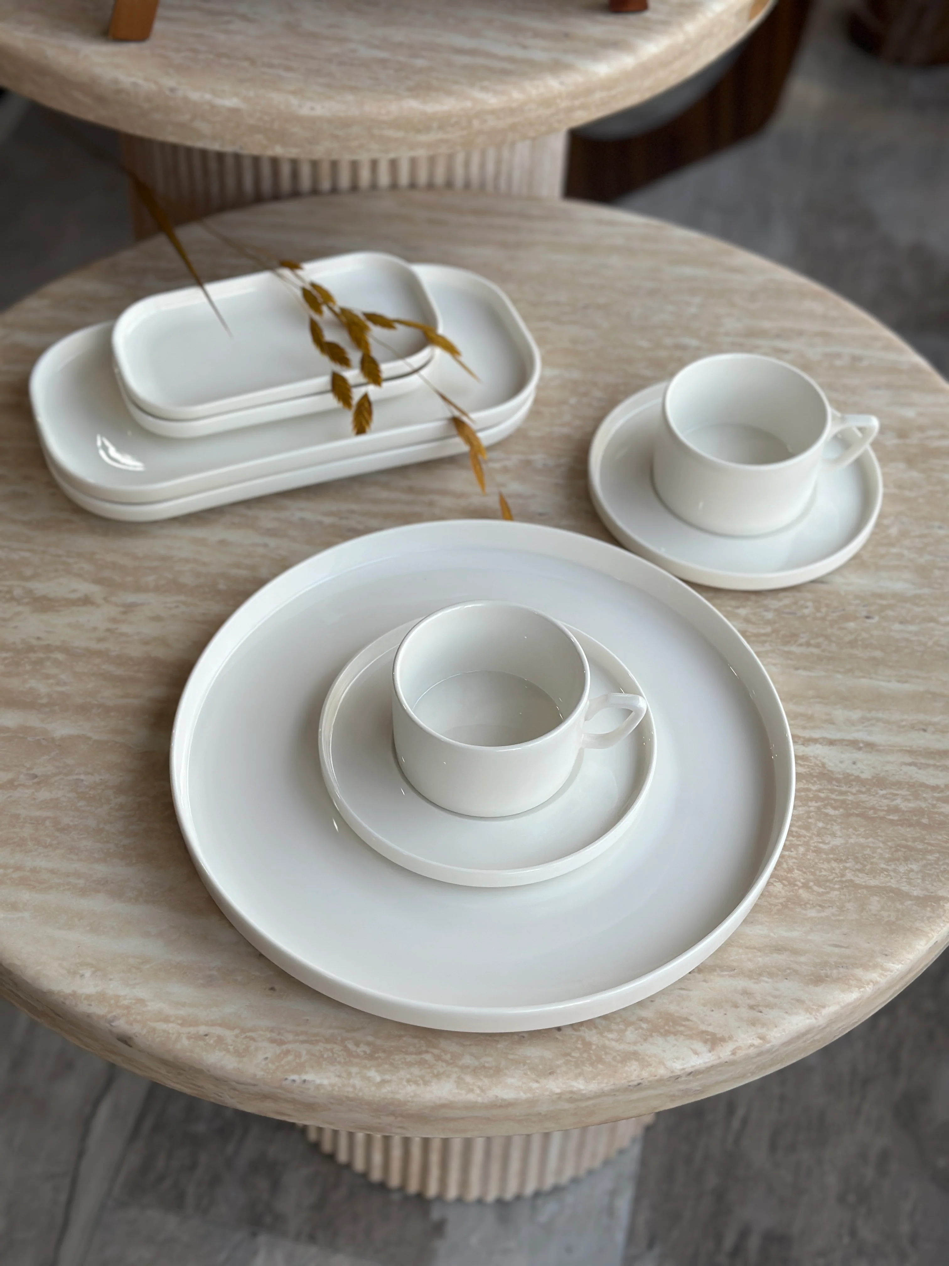 Aria Weiss 28-teiliges Frühstücksset - Image 2