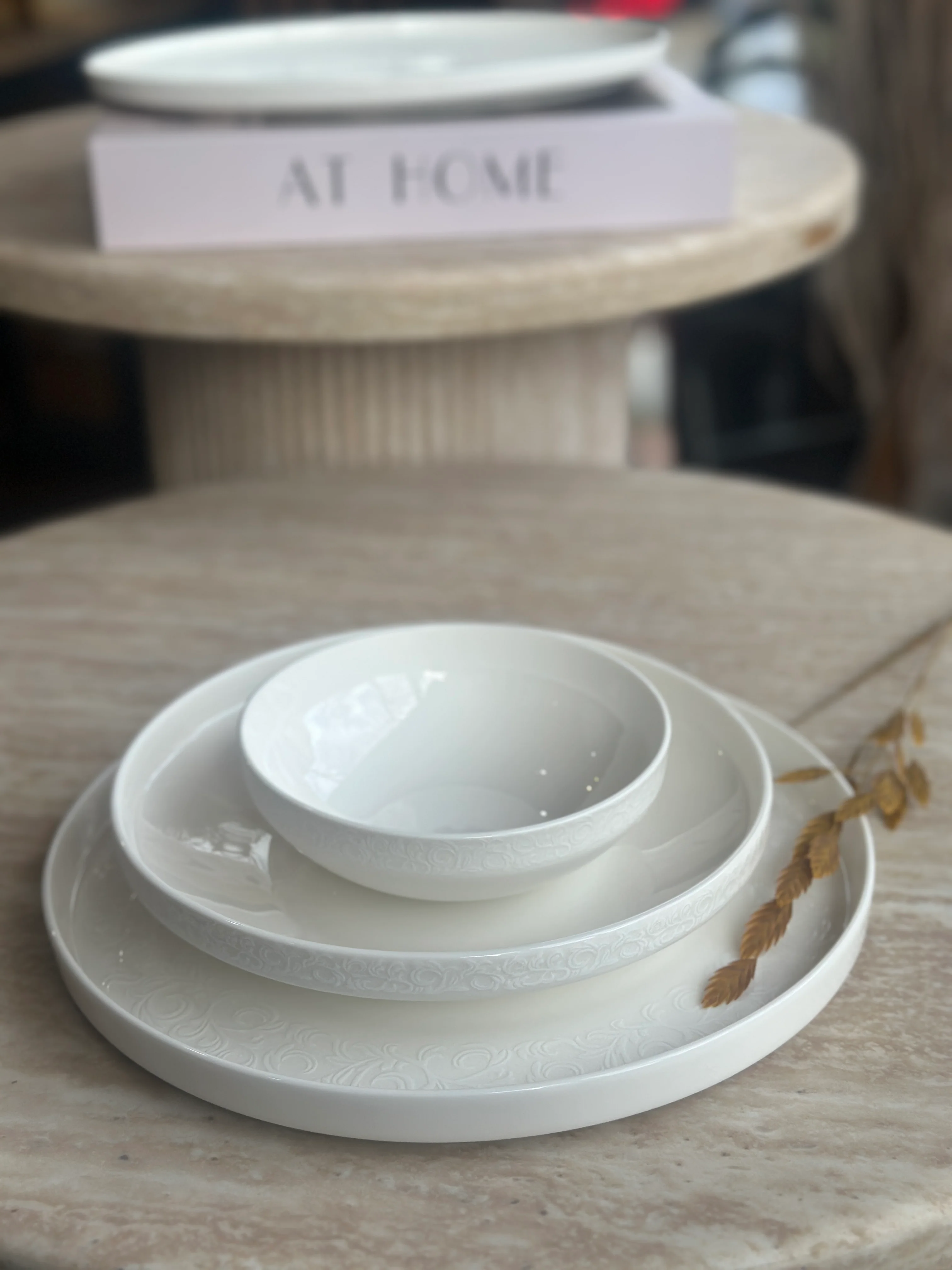 Damask Weiß Geschirrset – 25 teilig für 6 Personen - Image 2