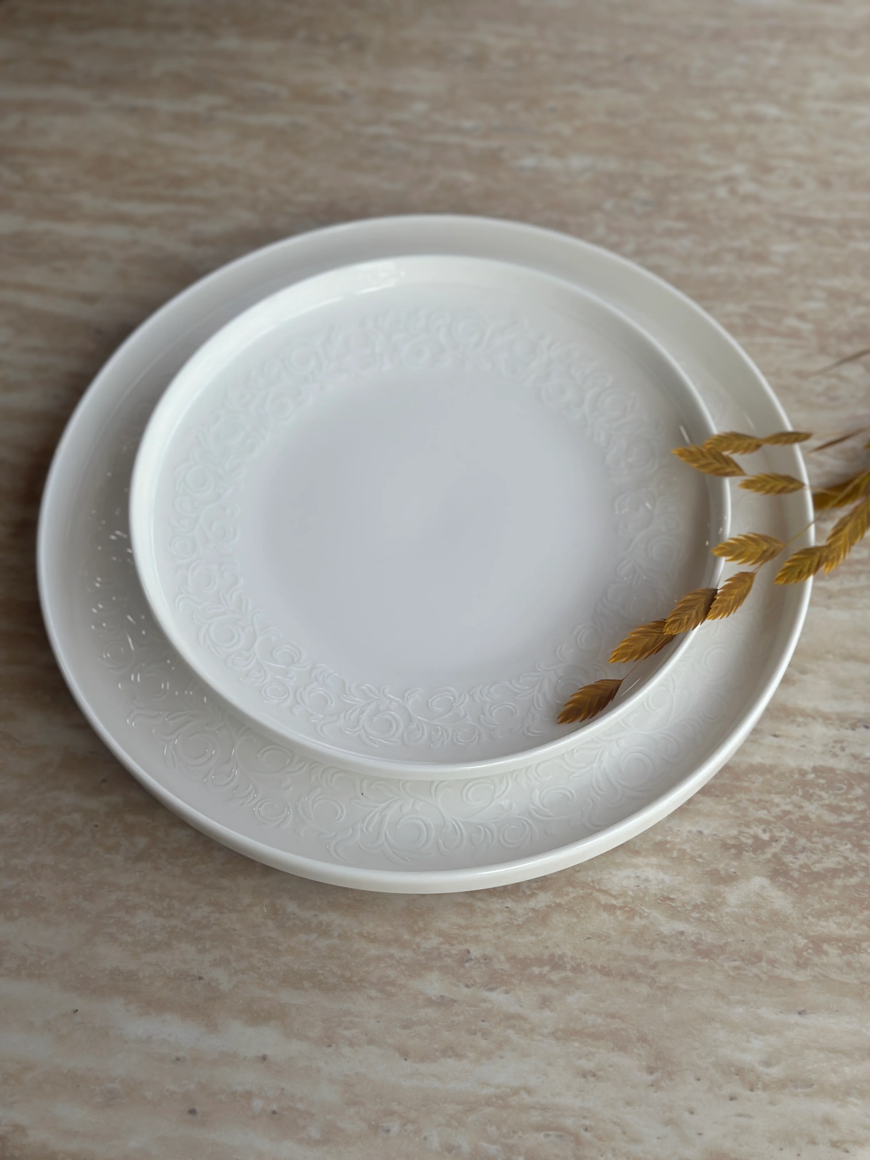 Damask Weiß Geschirrset – 25 teilig für 6 Personen - Image 3