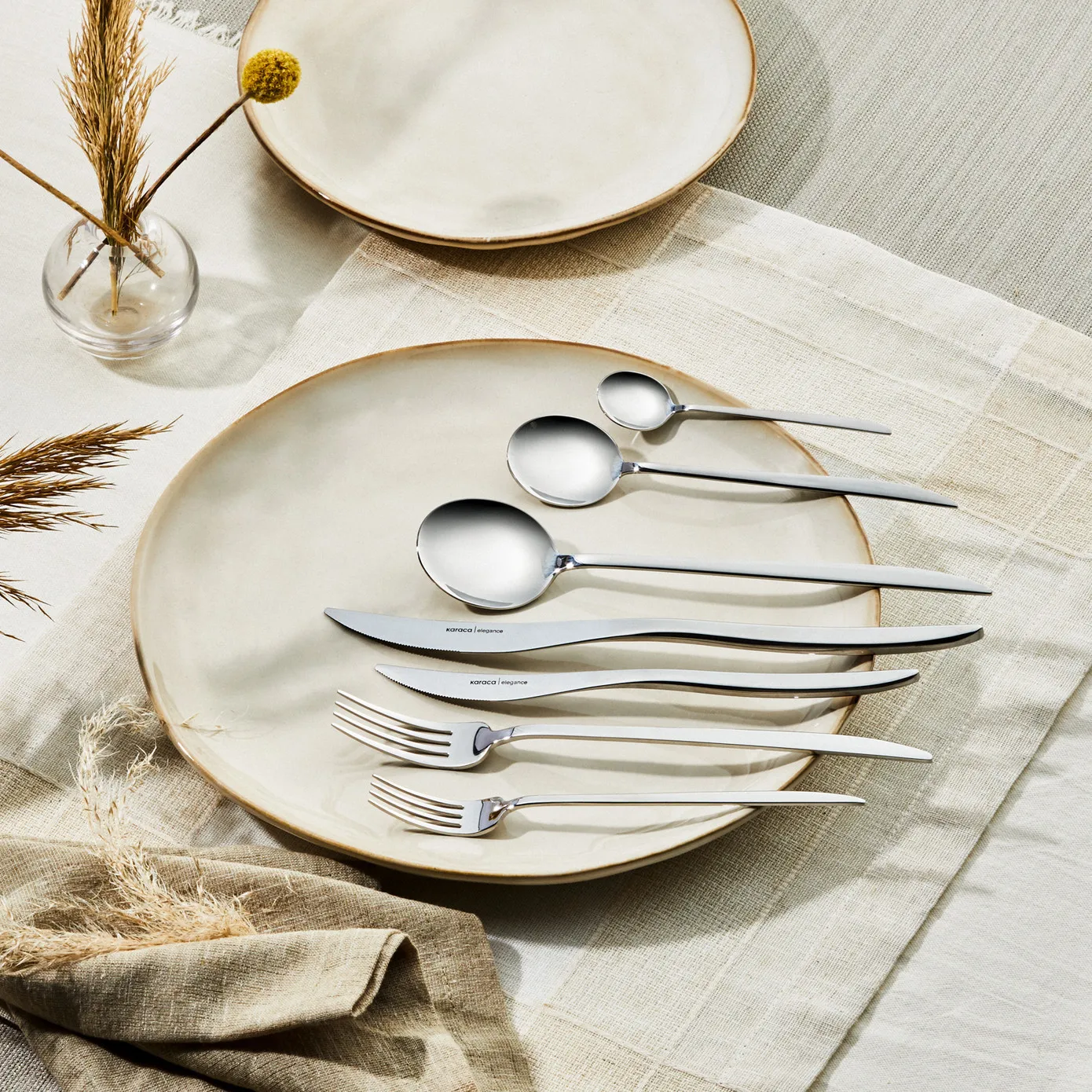 Karaca Amour Elegance Besteckset für 12 Personen 84 teilig - Image 3