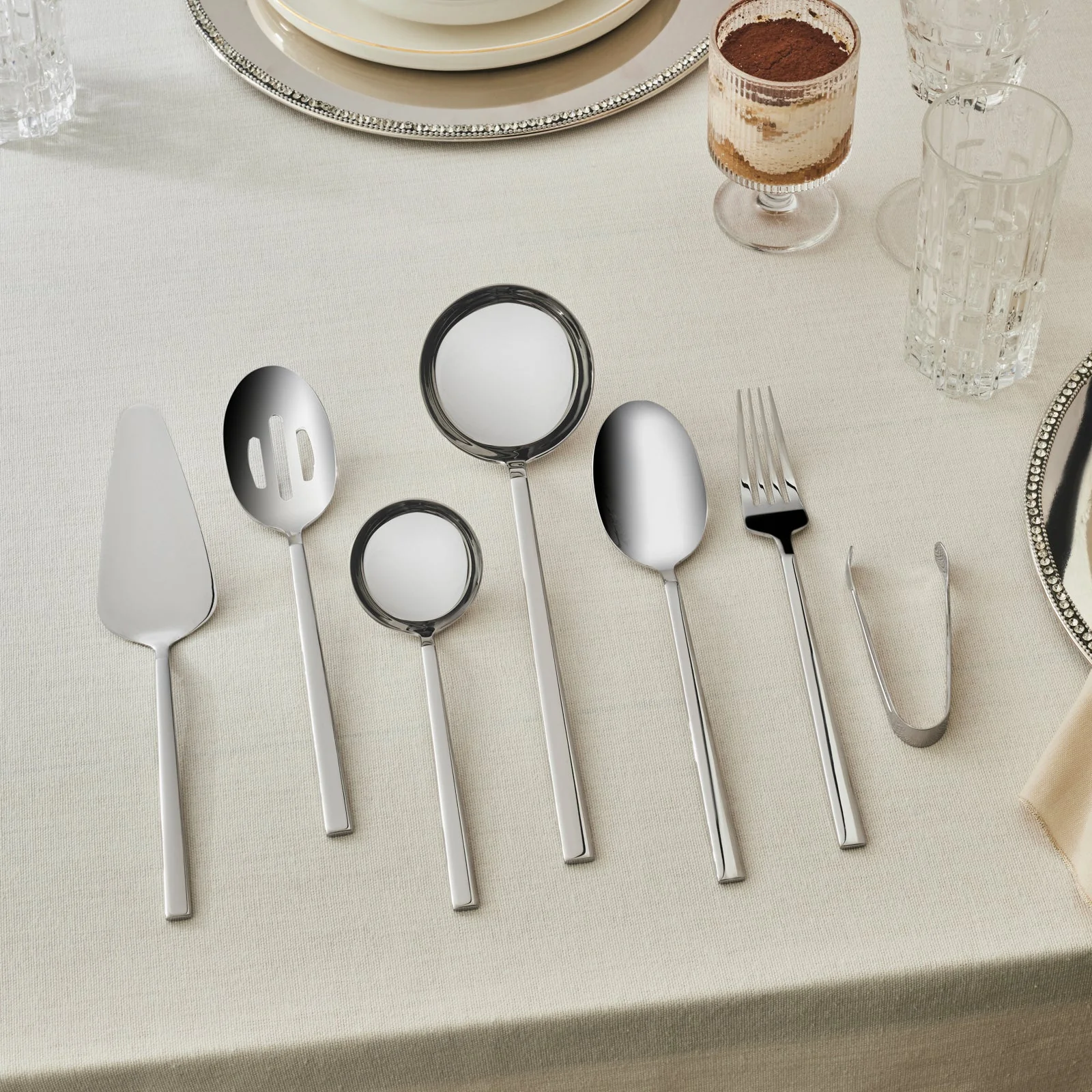 Karaca Halley 91-teiliges Edelstahl-Besteckset mit Servierbesteck für 12 Personen, Silber - Image 3