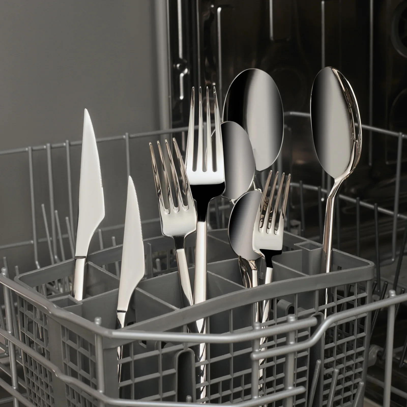 Karaca Halley 91-teiliges Edelstahl-Besteckset mit Servierbesteck für 12 Personen, Silber - Image 4