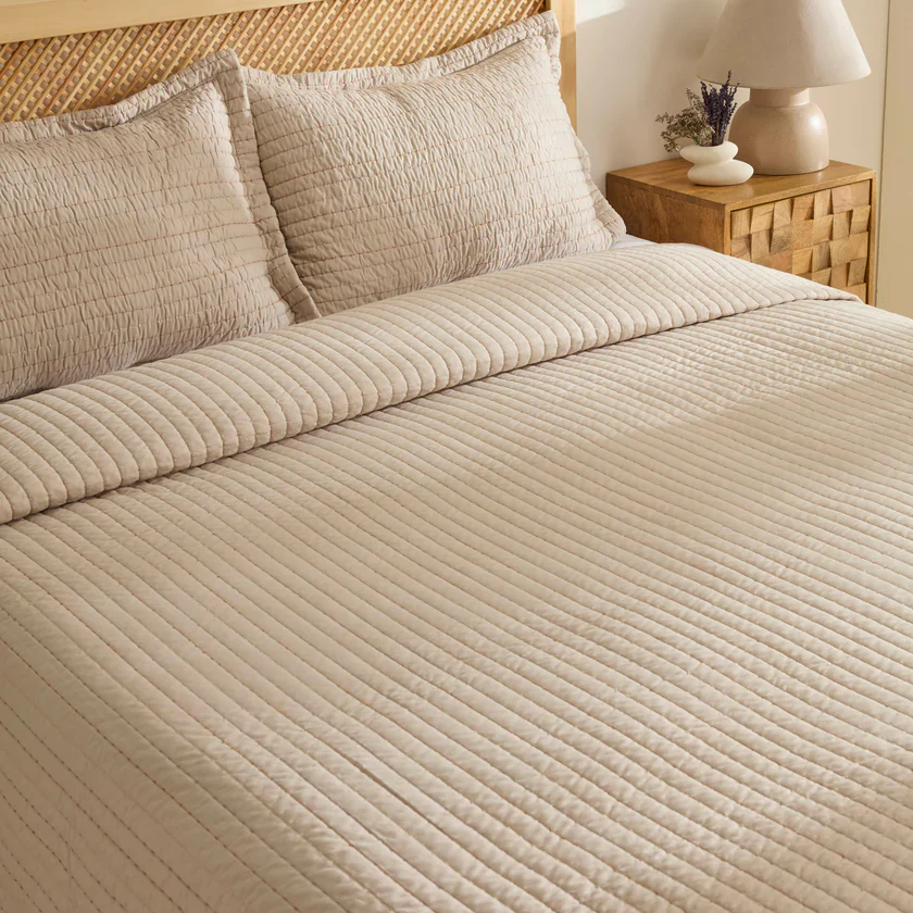 Karaca Manon Bettüberwurf Set, Doppelbett, Beige 230x240cm + 2(50x70) cm - Image 4