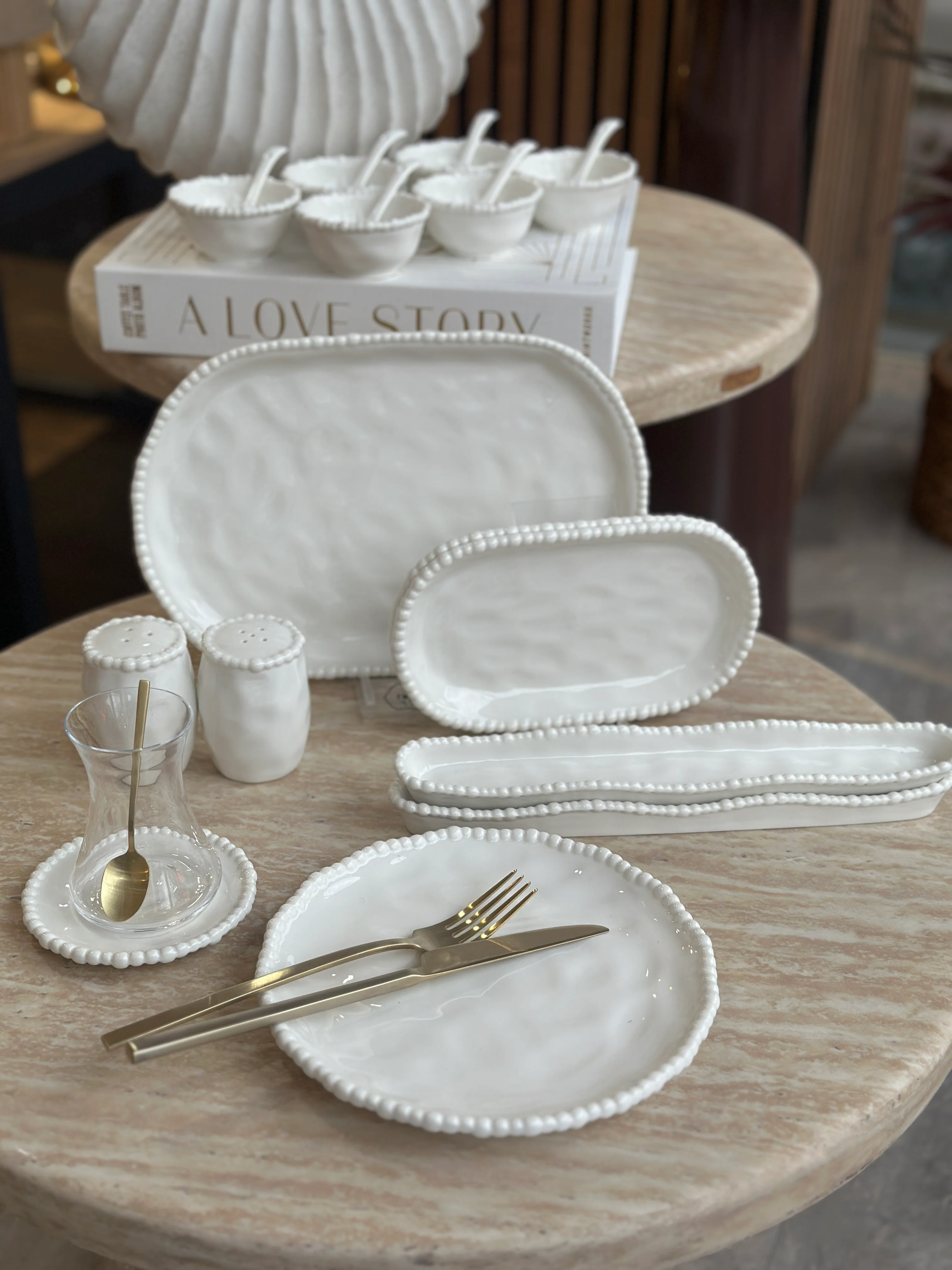 ** PRE-ORDER ** Pearly Weiss 31-teiliges Frühstücksset - Image 3