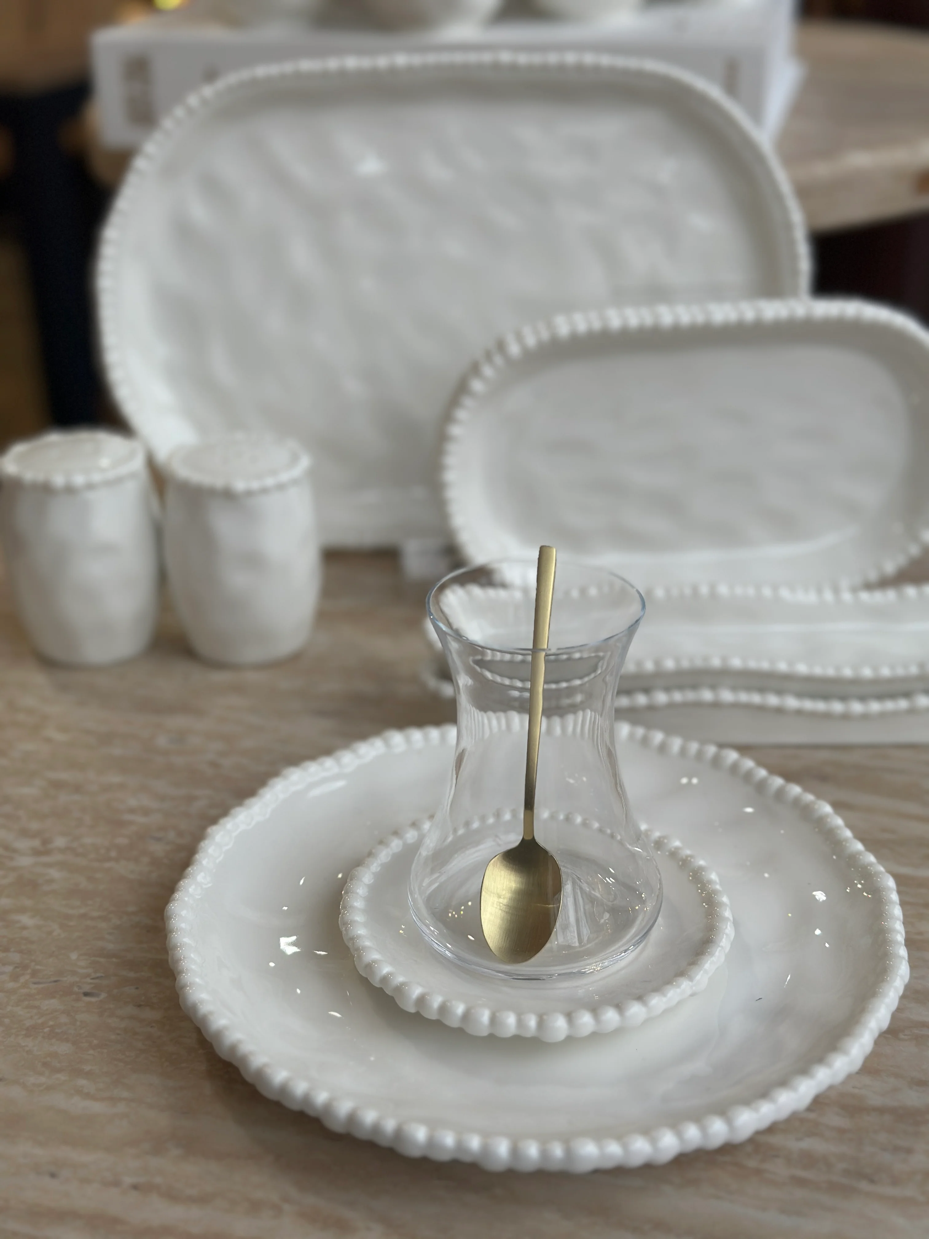 ** PRE-ORDER ** Pearly Weiss 31-teiliges Frühstücksset - Image 5