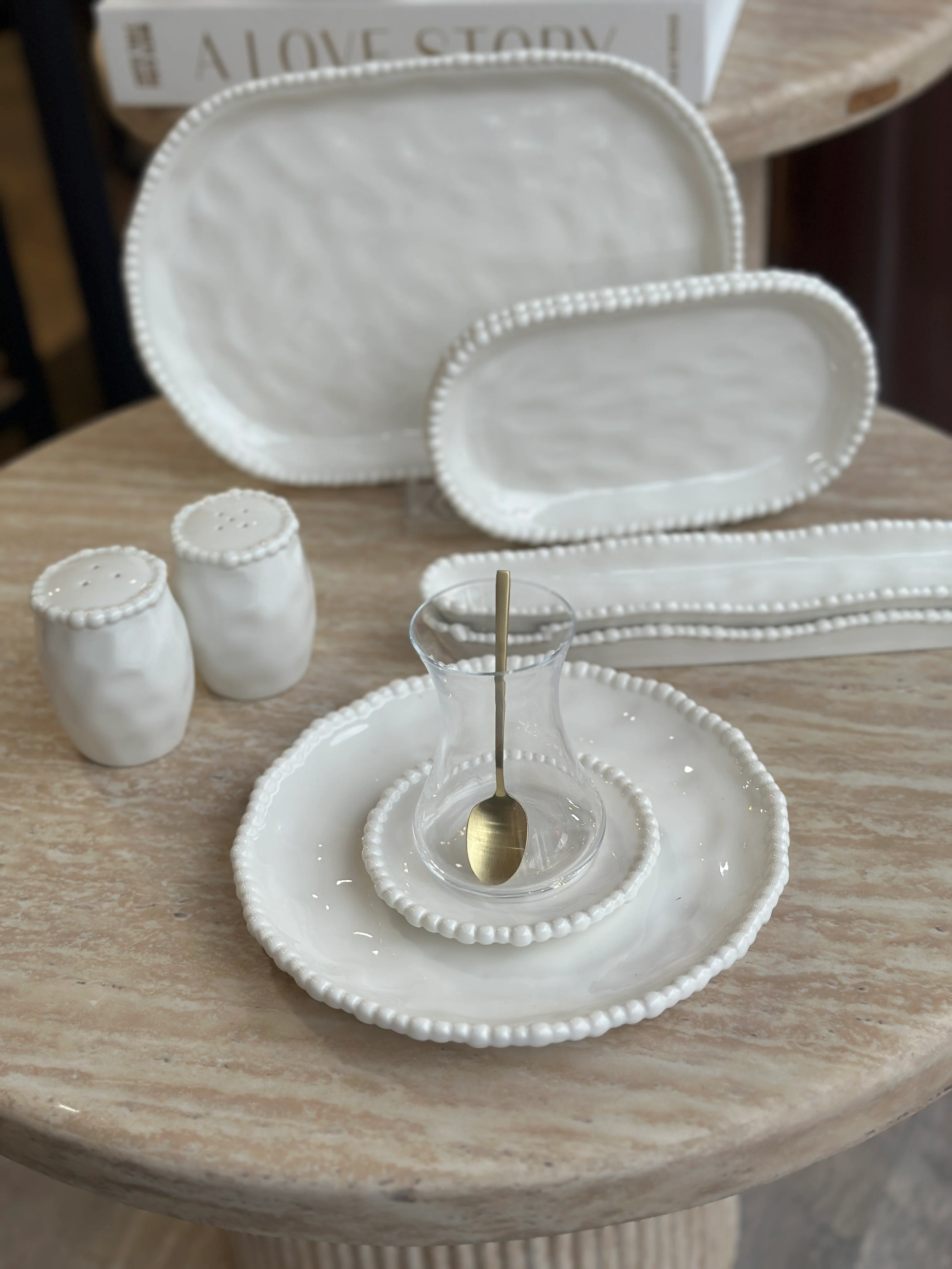 ** PRE-ORDER ** Pearly Weiss 31-teiliges Frühstücksset - Image 6